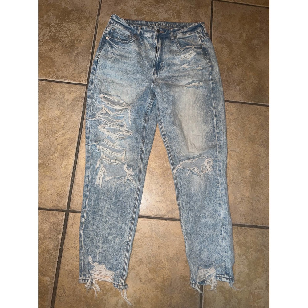 American Eagle Mom Jeans Size 8 - Picture 1 of 3